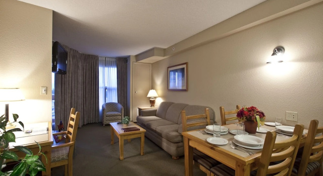 Люкс c 1 комнатой с балконом Trickle Creek Lodge