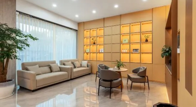 Hefeng Holiday Hotel (Yongchang Road Branch)