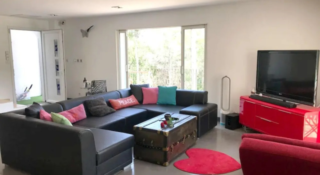 Villa With 3 Bedrooms in Auriol, With Wonderful Mountain View, Private Pool, Enclosed Garden, Rezervasyon Villa Auriol villalar, Villa