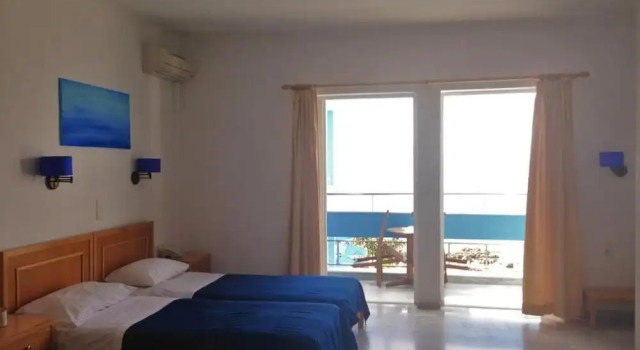 Семейные апартаменты с балконом и с видом на горы Kanakis Blue Beach Apartments