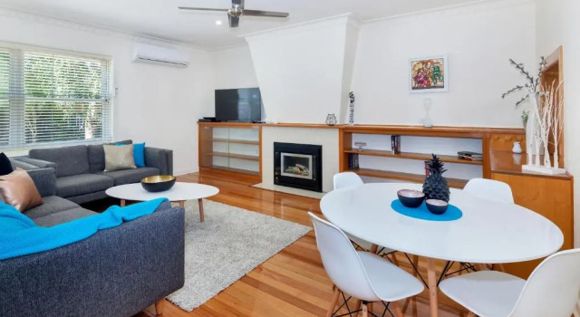 Апартаменты Lake Wendouree Luxury Apartments