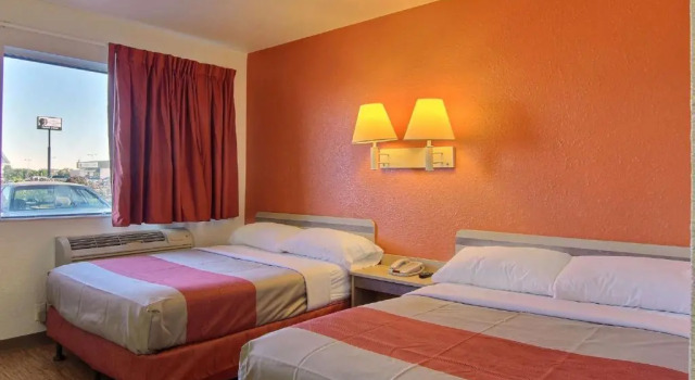 Четырёхместный номер Standard Motel 6-Bismarck, ND