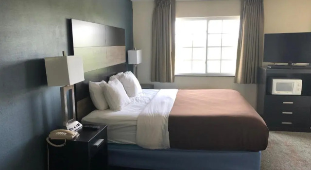 Номер Standard AmericInn by Wyndham Maquoketa