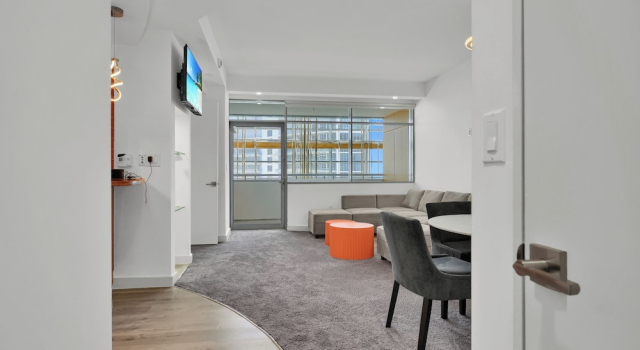 Люкс Royal RS Suites - The AKA Residence