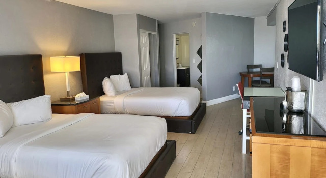 Четырёхместный номер Standard Цокольный этаж Chateau Mar Beach Hotel NEWLY REFURBISHED