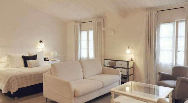 Люкс Prestige Le Clos Saint-Martin Hôtel & Spa