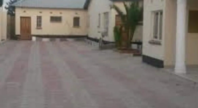 Kutwingi lodge, Réserver Maison d'hôtes Hôtels à Kafue avec parking, Parking