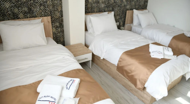 Standard triplă cameră Hotel Old Alisa