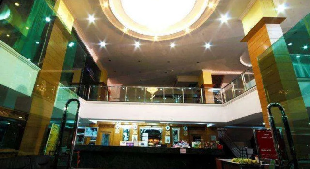 River Hotel The Budget, Varaa Hotelli SPA-hotellit kohteessa Central Thailand, SPA