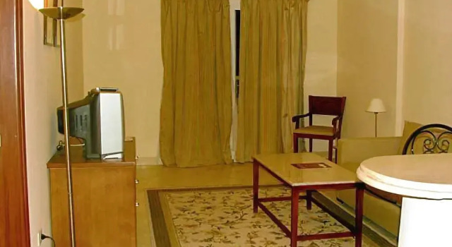 The Karvin Hotel, Rezervovat Hotel Heliopolis 