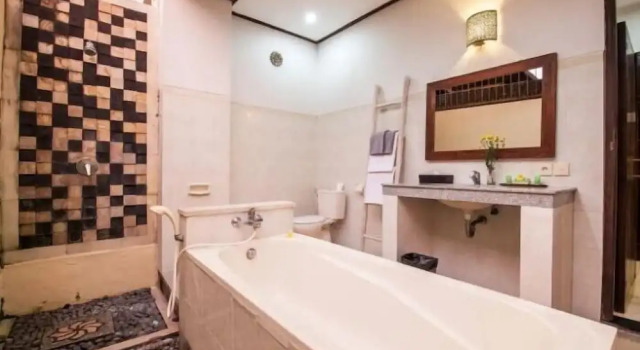 Вилла SMV -2BRPool- SANDAT · 2BR Private Pool Walk to Beach and Shops Legian