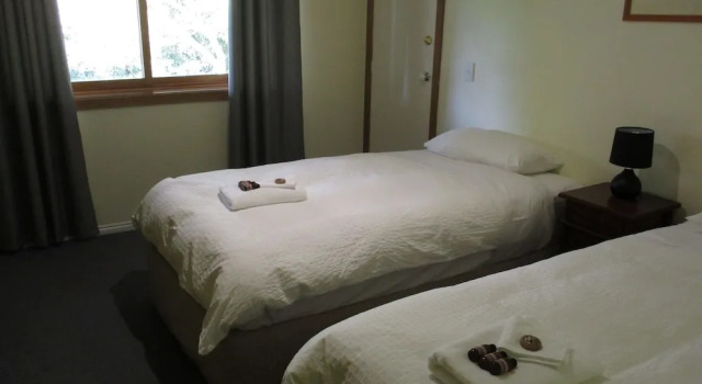 Dandenong Ranges Cottages, Rezerwuj Hotel Hotele w Dandenong Ranges z parkingiem, Parking