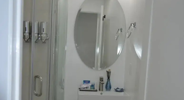 Коттедж Deluxe Dimond Abode Vacation Rental
