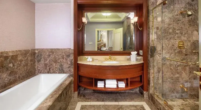 Четырёхместный номер Deluxe Hilton Lac-Leamy