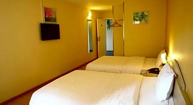 Номер Business 7Days Inn Kunming Wu Jing Lu Tong Son Lane Station Branch