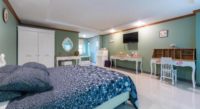Номер Deluxe The Lilly Hotel