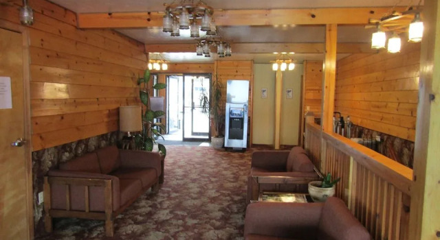 Captains Choice Motel, Prenota Motel Haines Alaska