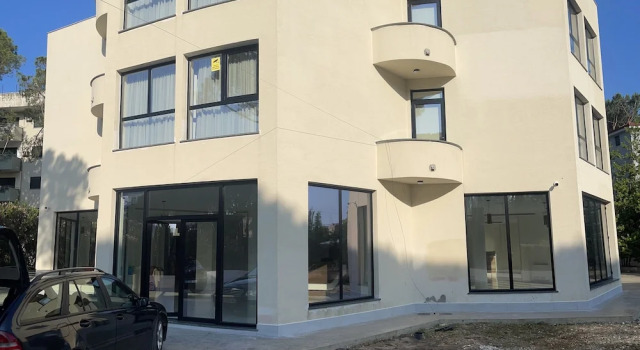 The Honeycomb Boutique Hotel, Rezerwuj Boutique Hotel Golem Tirana County