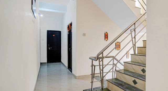 Collection O 83474 Hotel Grand Friendship, Забронировать Отель Отели штата Махараштры 3 звезды, 3*