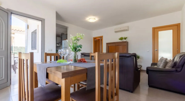 House Gaviota 4 Deltebre, Забронировать Отель Отели Дельтебре с парковкой, Парковка