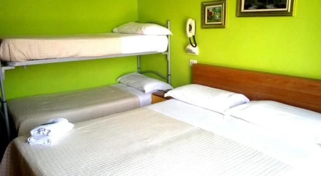 Hotel Simon, Забронировать Отель Торре Педрера Римини
