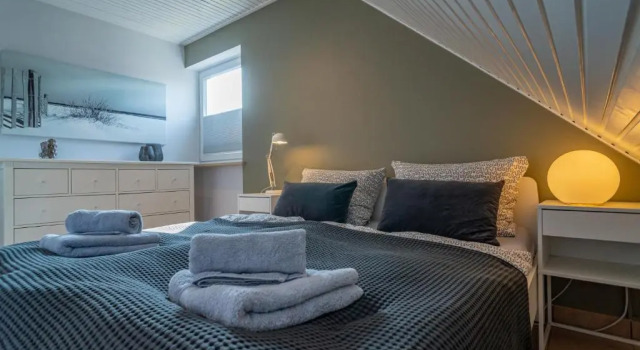 Апартаменты с 2 комнатами Große Wohnung in perfekter Lage mit Balkon!