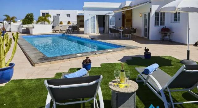 Вилла Casa Nostra - LH195 By Villas Now Ltd