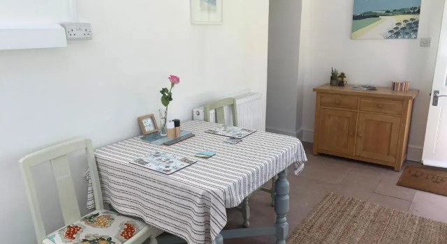 Puffin. Comfortable Annexe Central Falmouth (Adults Only)
