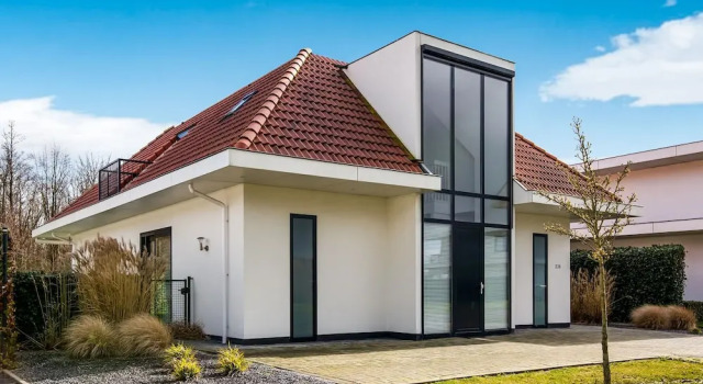 Luxury villa for 8 people with spacious garden and near Harderwijk