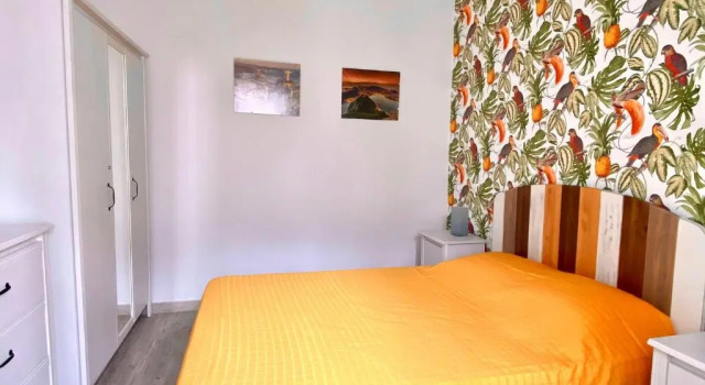 Quiet 3-bedroom house near Town Hall & Centre, Забронировать Отель Отели Торремолинос с парковкой, рядом с Культурный центр им. Пабло Руиса Пикассо, Парковка