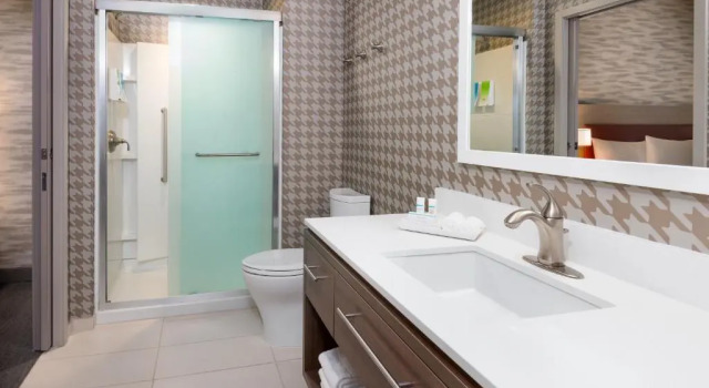 Двухместный люкс для гостей с ограниченными возможностями Home2 Suites By Hilton Orlando Near UCF