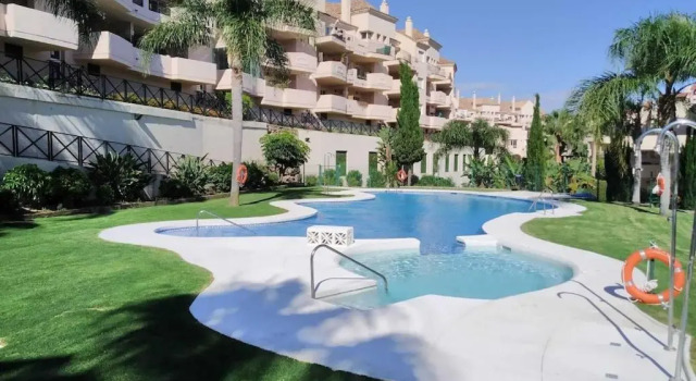 Апартаменты Duquesa Fairways 82, a spacious apartment with fabulous views and facilities