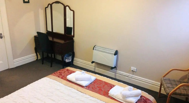 5 Large Bedroom Villas Suitable for 10People (CBD)