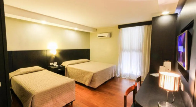 Двухместный номер Deluxe Hotel Plaza Apolo