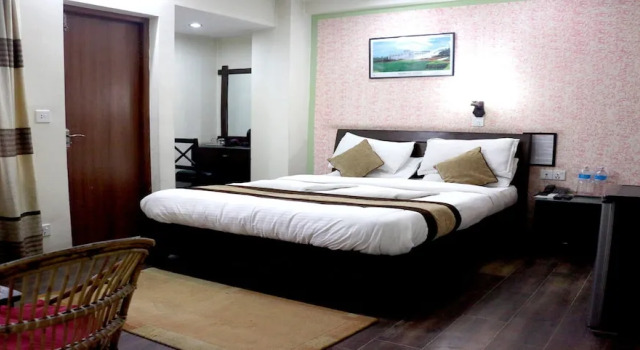 MeroStay 128 AI Hotel