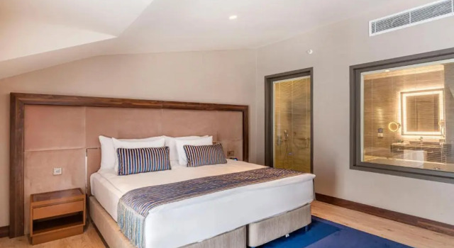 Двухместный люкс с джакузи Premium TRYP By Wyndham Istanbul Sisli Hotel