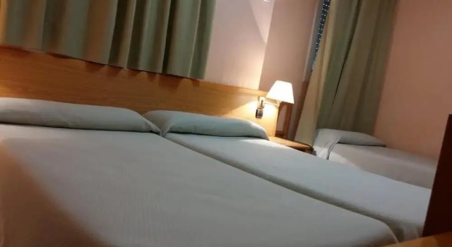 Трёхместный номер Standard LC Hotel Urbano
