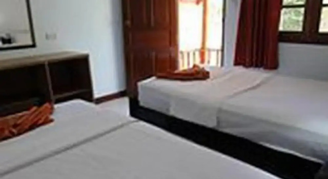 Двухместное бунгало с балконом Phi Phi Jungle Hill Bungalow
