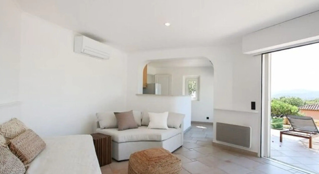 Majestic Holiday Home in Grimaud With Private Pool
