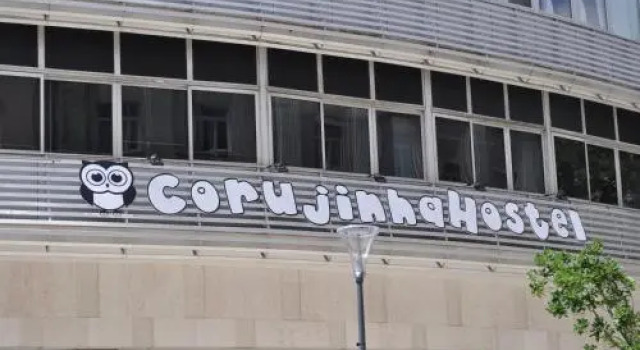 Corujinha Hostel, Забронировать Хостел Хостелы Лиссабона, рядом с Пикуаш, Хостел