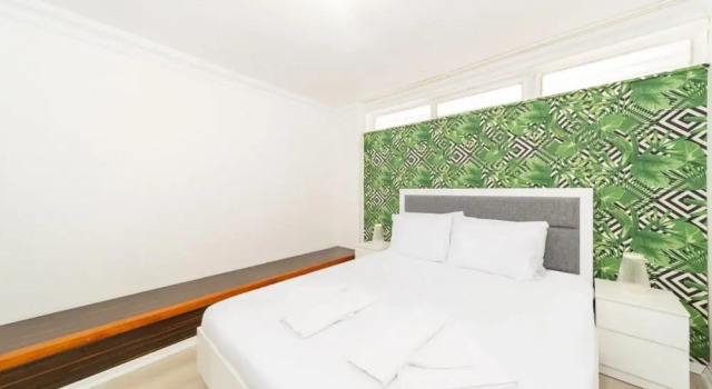 Pleasant House With Private Garden in Kaleici, Забронировать Отель Калеичи 