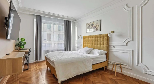 Superb Haussmann-style apt - 2bdr/6p - Trocadero, Забронировать Апарт-отель Париж Иль-де-Франс, рядом с House of Culture of Japan to Paris