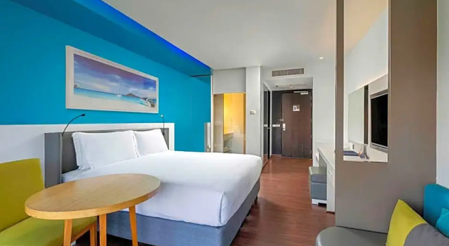Двухместный номер Делюкс Плюс с балконом DoubleTree by Hilton Phuket Banthai Resort