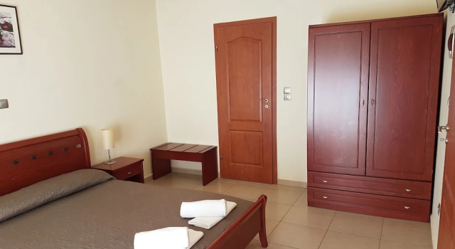 Creta Sun Hotel, Rezerwuj Hotel Hotele w Retimno z parkingiem, Parking