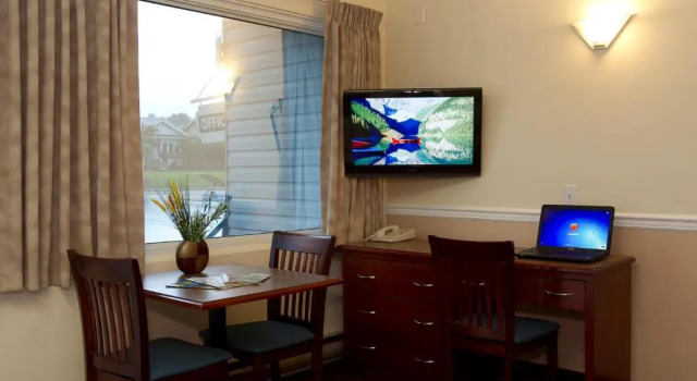 Люкс Scotts Inn & Suites