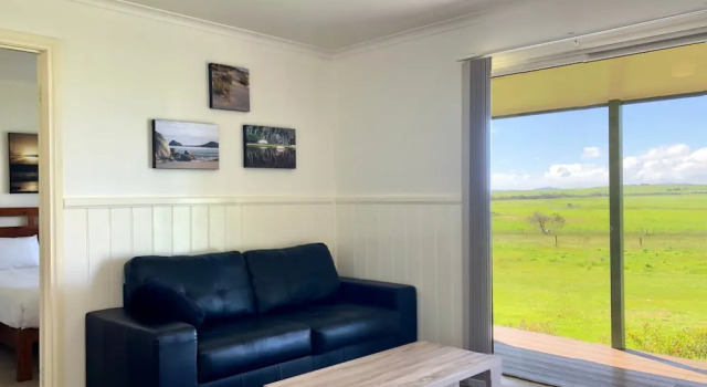 Коттедж с красивым видом из окна Promhills Cabins