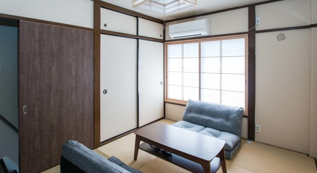 YUYU House - Imazado Anywhere Door