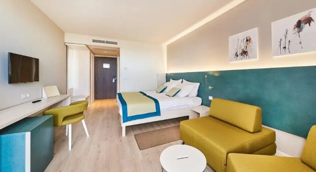 Семейный номер Standard с балконом и с видом на парк Hotel Sipar Plava Laguna