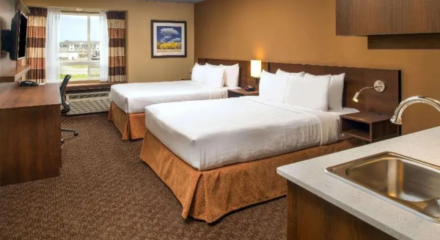 Номер Standard Microtel Inn & Suites by Wyndham Red Deer