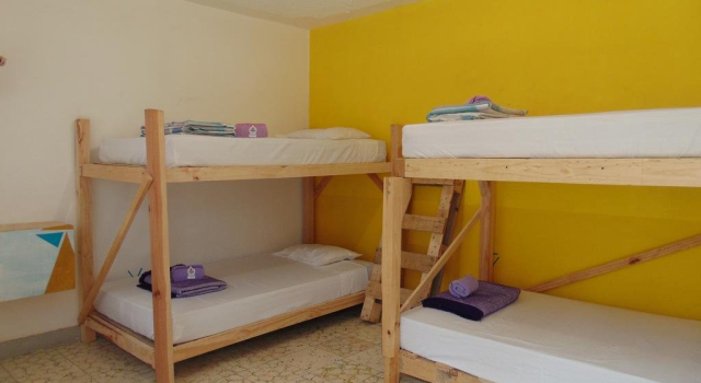 Lool Beh Hostal, Забронировать Курортный отель Отели Сан-Мигель-де-Альенде с парковкой, рядом с Las Monjas Temple, Парковка
